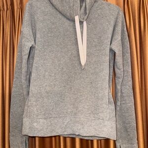 Lululemon Athletica Gray Long Sleeve Sweatshirt Relaxed Fit